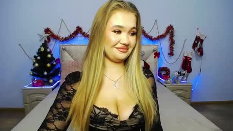 anastacyyellig online show from December 18, 2024, 9:08 pm