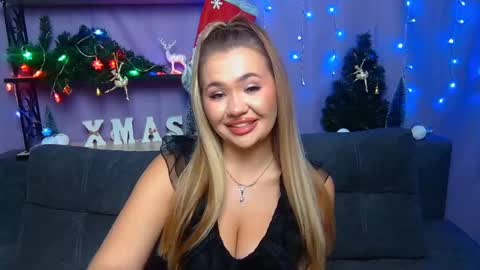 anastacyyellig online show from December 22, 2024, 11:31 pm