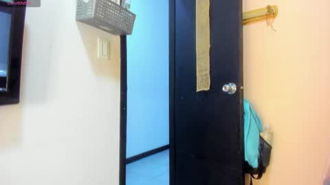 anastasia online show from December 5, 2025, 11:41 am