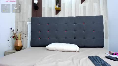 anastasia online show from December 22, 2025, 11:51 am