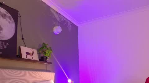 Kendra  online show from November 6, 2025, 10:16 am