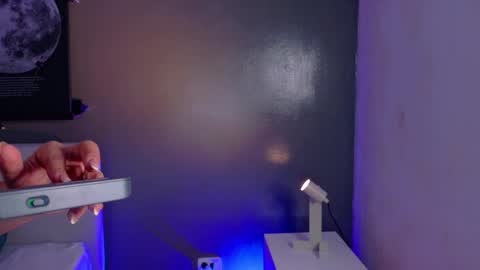 Kendra  online show from December 5, 2025, 10:24 am