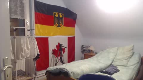 Snapshot of andre124231 chatting on December 16, 2024, 8:37 pm Andre online show from December 16, 2024, 8:37 pm