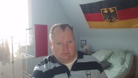 Snapshot of andre124231 chatting on September 26, 2025, 9:35 am Andre online show from September 26, 2025, 9:35 am