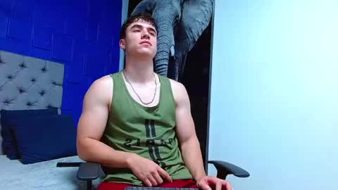 Snapshot of andre_parker chatting on January 13, 2025, 11:27 pm Andre Parker online show from January 13, 2025, 11:27 pm