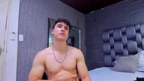 Snapshot of andre_parker chatting on January 22, 2025, 4:44 am Andre Parker online show from January 22, 2025, 4:44 am