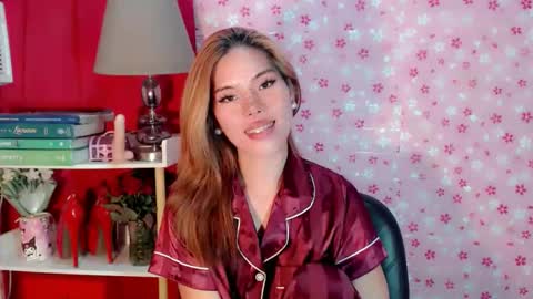 andrea06121998 online show from November 16, 2025, 6:35 pm