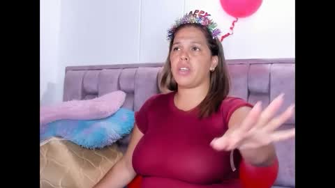 Snapshot of andrea_bigtits69 chatting on September 20, 2025, 2:40 pm Andrea bigtits69 online show from September 20, 2025, 2:40 pm