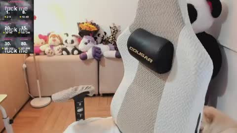 andrea_bonnie online show from March 23, 2026, 11:20 pm