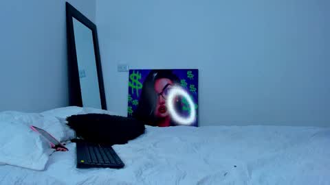 Andrea Cherry online show from October 29, 2025, 1:46 pm