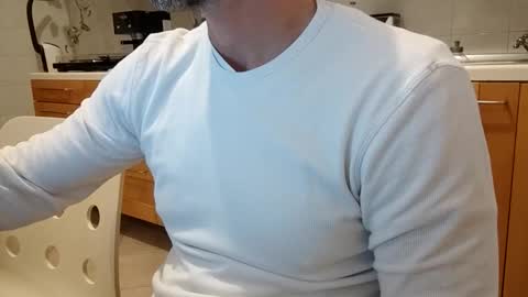 andrea_feetlover online show from December 4, 2025, 8:17 pm