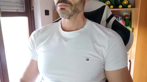 Snapshot of andrea_feetlover chatting on May 9, 2026, 2:33 pm andrea_feetlover online show from May 9, 2026, 2:33 pm