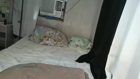 Snapshot of andrea_grande chatting on November 28, 2025, 7:11 am yanie online show from November 28, 2025, 7:11 am