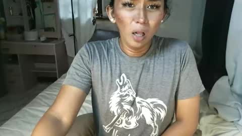 Snapshot of andrea_grande chatting on December 2, 2025, 2:06 am yanie online show from December 2, 2025, 2:06 am