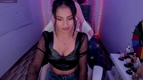 Snapshot of andrea_kinky chatting on February 14, 2025, 9:53 pm andrea_kinky online show from February 14, 2025, 9:53 pm