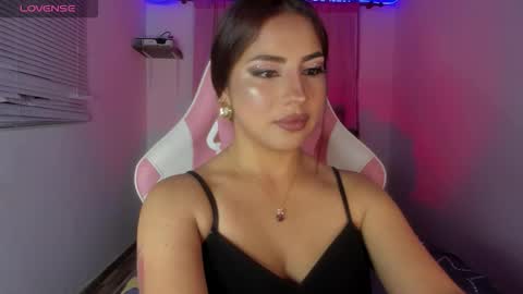 Snapshot of andrea_kinky chatting on October 25, 2025, 10:26 pm andrea_kinky online show from October 25, 2025, 10:26 pm
