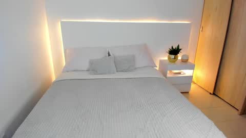 andrea online show from January 5, 2025, 3:43 am