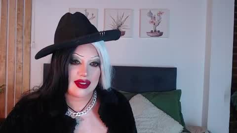 Snapshot of andrea_secret_ chatting on October 8, 2025, 3:20 pm ANDREA online show from October 8, 2025, 3:20 pm