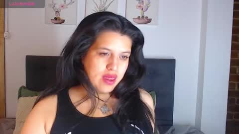 Snapshot of andrea_secret_ chatting on November 5, 2025, 2:39 pm ANDREA online show from November 5, 2025, 2:39 pm