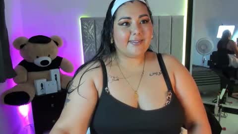 andreaakinky online show from September 28, 2025, 8:09 am