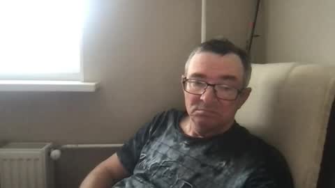 andreass60 online show from May 13, 2026, 7:17 am