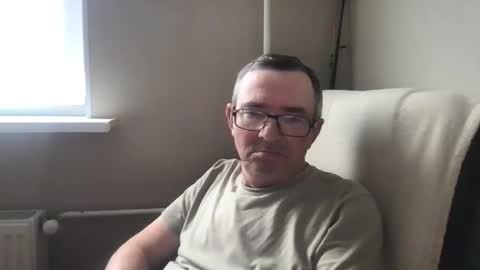 andreass60 online show from May 16, 2026, 1:54 pm