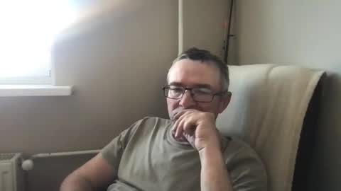 andreass60 online show from May 17, 2026, 1:51 pm