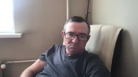 andreass60 online show from May 18, 2026, 6:08 am