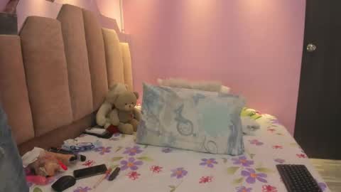 A n d r  e a S w e e t  online show from January 5, 2026, 8:01 pm