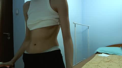 Snapshot of andreea713 chatting on October 23, 2025, 8:51 pm andreea713 online show from October 23, 2025, 8:51 pm