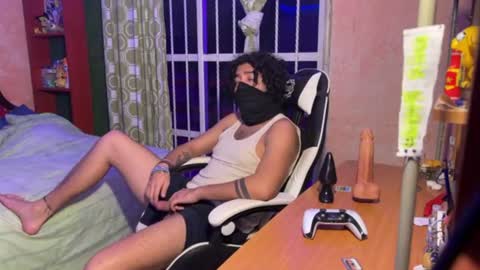 Snapshot of andrelabuda9 chatting on October 9, 2025, 3:48 am Andre Labuda online show from October 9, 2025, 3:48 am