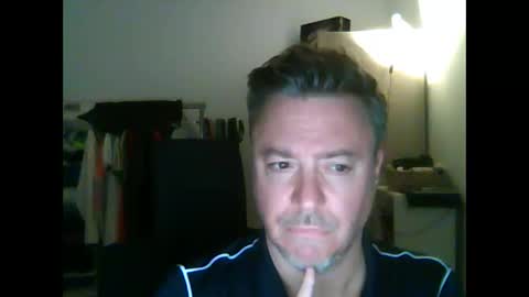 Benfica Boy online show from September 28, 2025, 8:03 pm