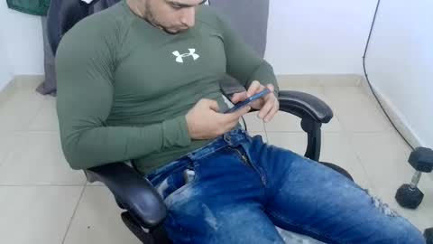 andres180950734 online show from February 27, 2026, 12:10 am