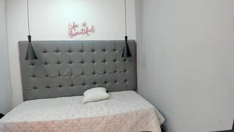 Snapshot of andres1_8 chatting on December 19, 2025, 3:13 am IM ANDRES online show from December 19, 2025, 3:13 am