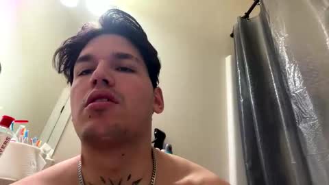 andres817542 online show from April 3, 2026, 9:51 am