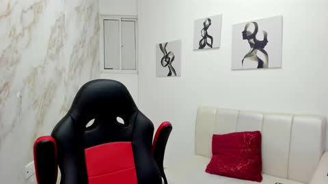 andres_stud online show from October 15, 2025, 4:23 am