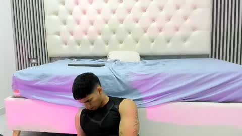 andres_stud online show from March 11, 2026, 5:02 am