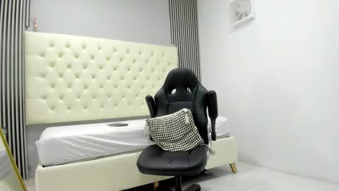 andres_stud online show from March 13, 2026, 3:13 am