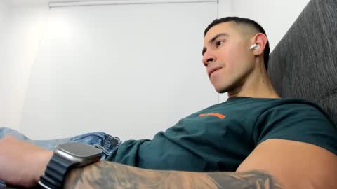 onlyfanscallmegotter online show from February 24, 2026, 3:37 am