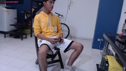 Snapshot of andressdean chatting on December 10, 2024, 2:16 am Andres Dean online show from December 10, 2024, 2:16 am