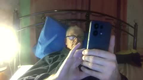 Snapshot of andrew160258 chatting on February 15, 2026, 10:50 pm Andrew online show from February 15, 2026, 10:50 pm