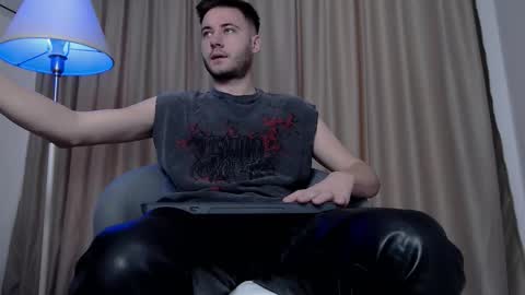 Snapshot of andrew2305 chatting on November 14, 2025, 9:19 am Justin Andrew online show from November 14, 2025, 9:19 am