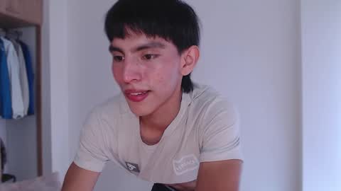 Snapshot of andrew_courtz chatting on February 9, 2026, 7:40 pm Andrew Courtz online show from February 9, 2026, 7:40 pm