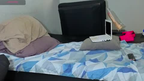 Andrew online show from November 4, 2025, 1:27 am