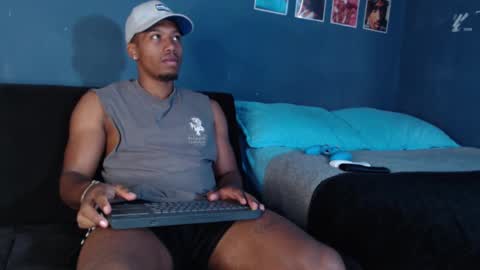 Snapshot of andrew_hoult chatting on February 3, 2025, 5:24 pm Andrew online show from February 3, 2025, 5:24 pm