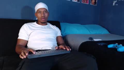 Snapshot of andrew_hoult chatting on February 5, 2025, 9:29 pm Andrew online show from February 5, 2025, 9:29 pm