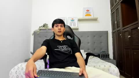 andrew restrepo online show from March 9, 2026, 11:31 pm