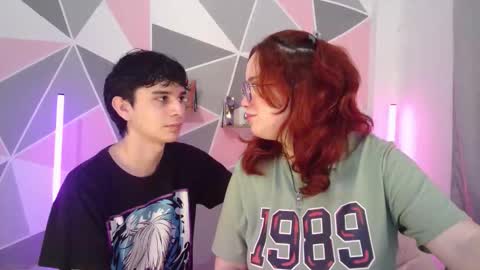 Snapshot of andrewanndcherry chatting on December 3, 2025, 12:18 am Andrew and Cherry online show from December 3, 2025, 12:18 am