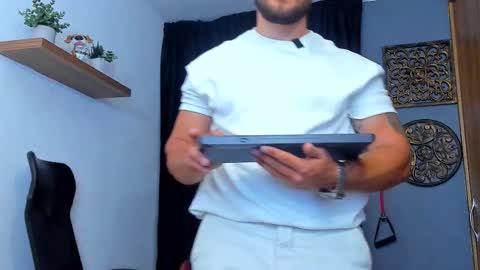 Snapshot of andrewdiaz_ chatting on March 20, 2026, 5:23 am Andrew Diaz online show from March 20, 2026, 5:23 am