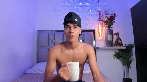 Snapshot of andrewortix chatting on March 10, 2025, 6:49 am AndreWortix online show from March 10, 2025, 6:49 am